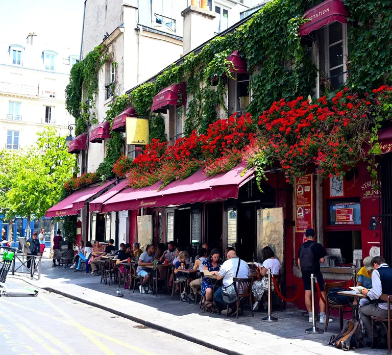 Paris: Le Marais District Food Tour with 10+ Tastings & Wine Paris: Le Marais District Food Tour with 10+ Tastings & Wine in Paris - Photo 10