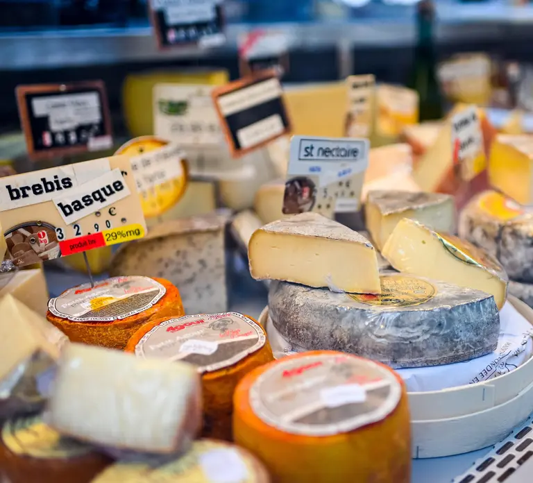 Paris: Le Marais District Food Tour with 10+ Tastings & Wine Paris: Le Marais District Food Tour with 10+ Tastings & Wine in Paris - Photo 2