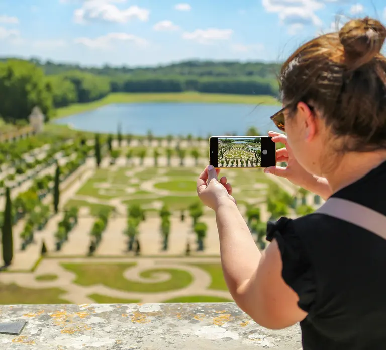 From Paris: Day Trip to Giverny & Versailles with Lunch in Paris - Photo 9