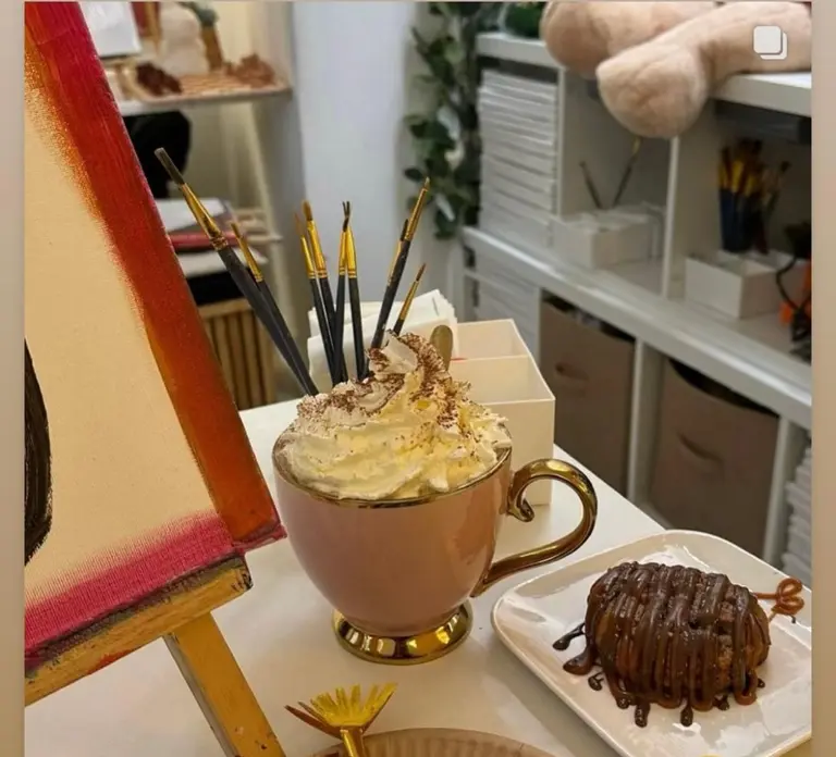Paris : Painting experience in an art cafe in Paris - Photo 6