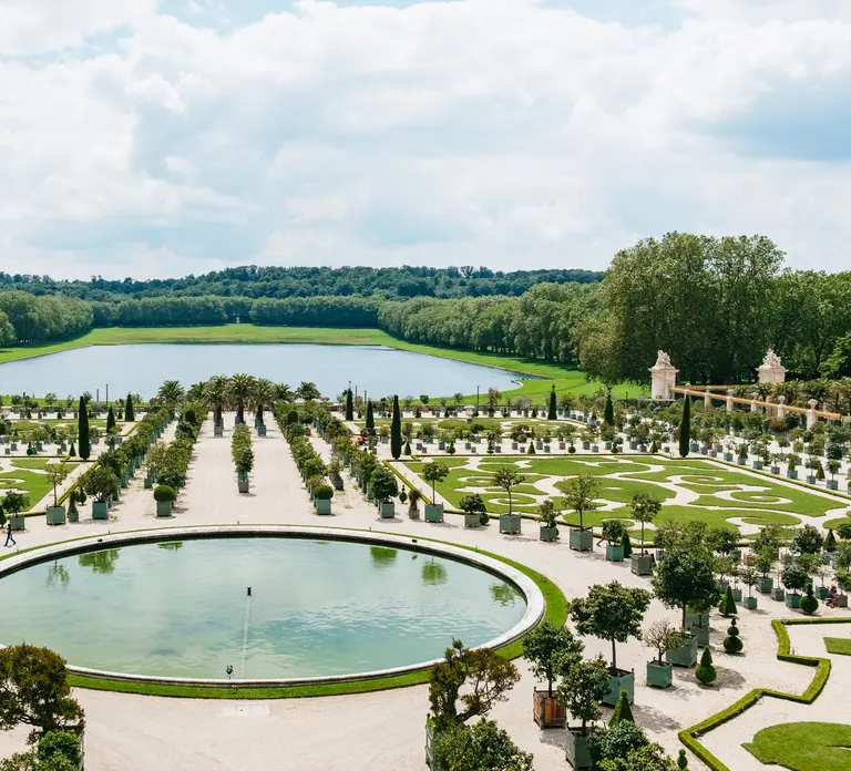 Versailles: Full Tour: Palace, Gardens & Queen’s Estate in Paris - Photo 9
