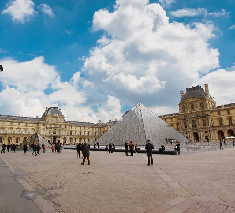 Paris: 2-Hour Guided Tour Through the Louvre in Paris