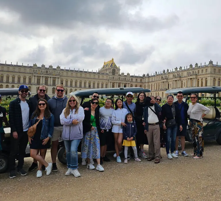 Versailles: Gardens Golf Cart Tour, Row Boat, and Champagne in Paris