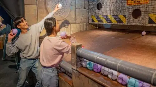Dynamic Maze in Seoul