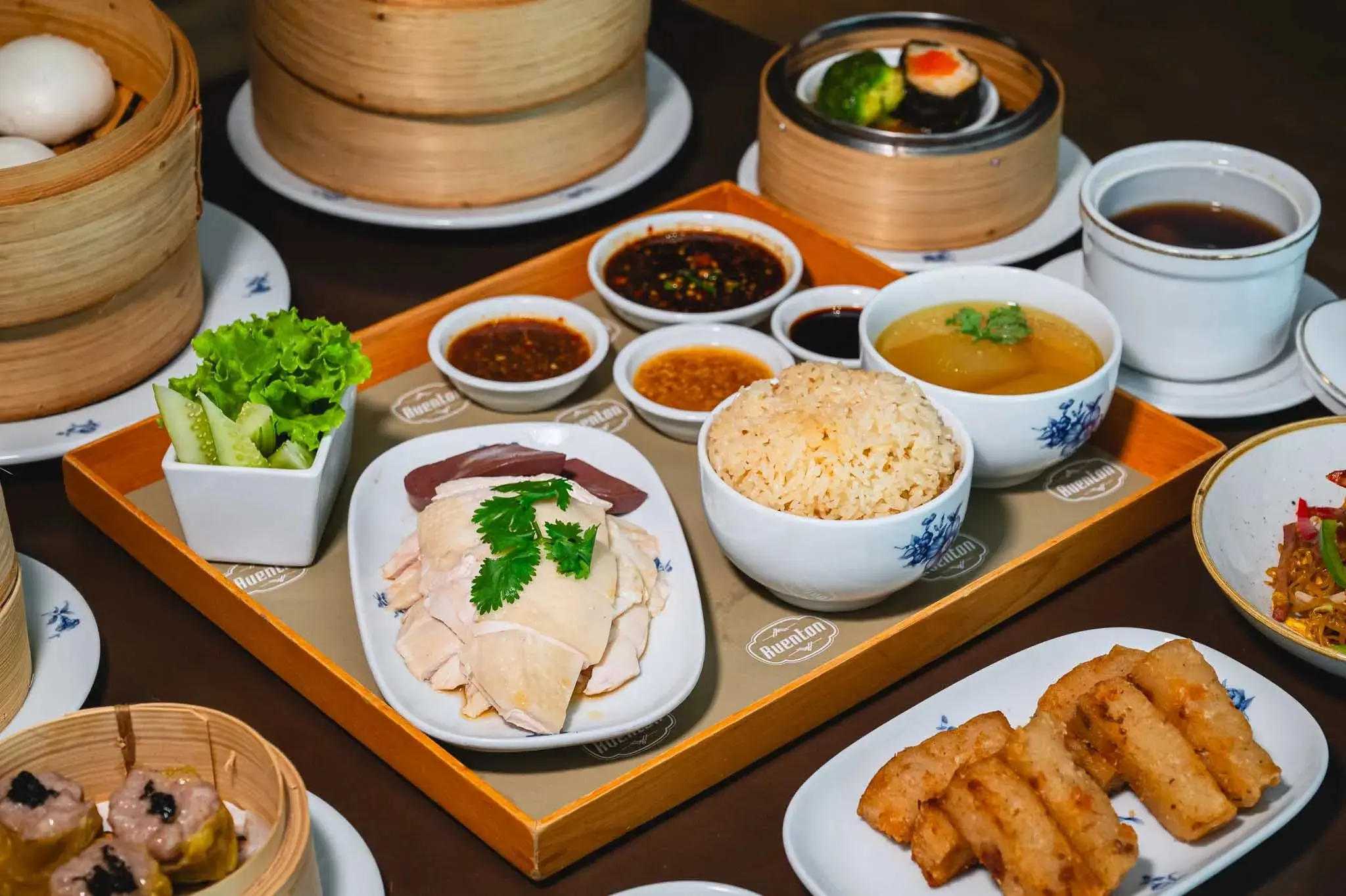 Ruenton Restaurant at Montien Hotel Surawong Bangkok in Bangkok