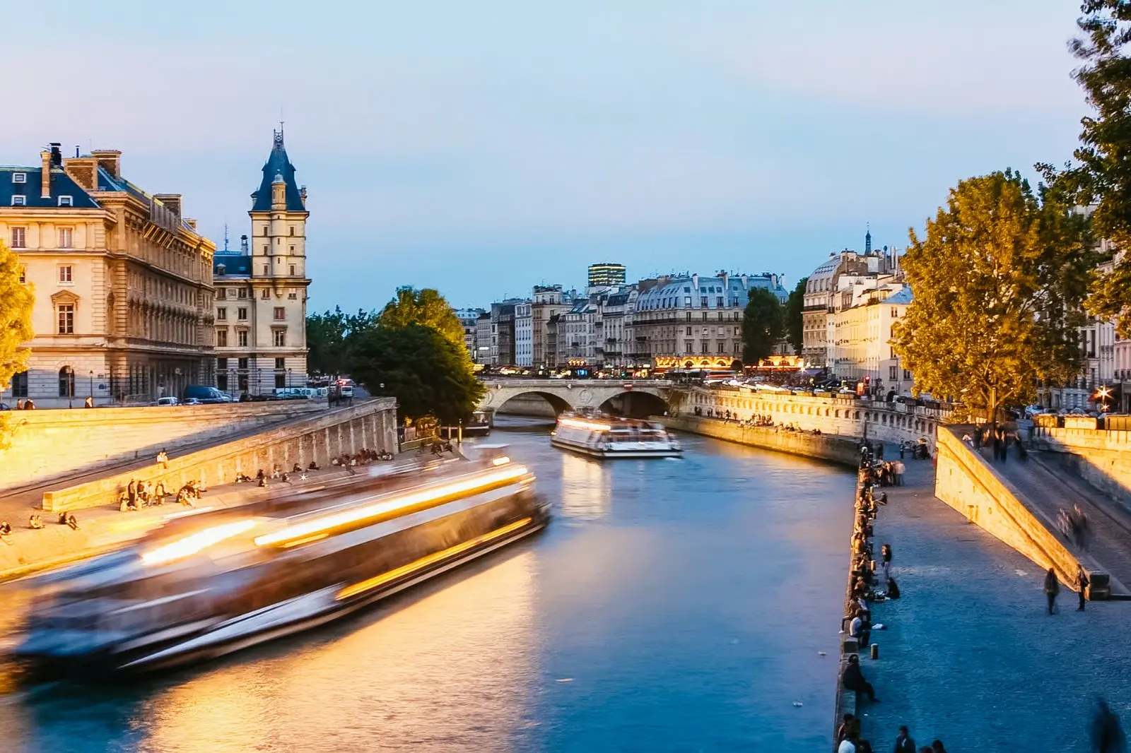 Paris: Illuminated Evening River Cruise & Waffle Tasting in Paris - Photo 8