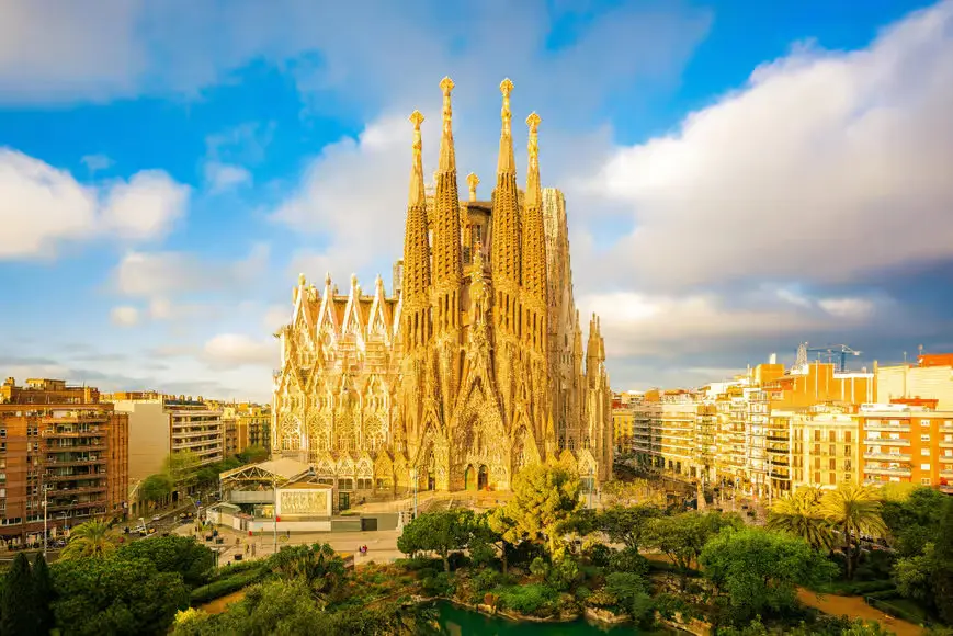 Sagrada Familia Priority Access Guided Tour in Barcelona