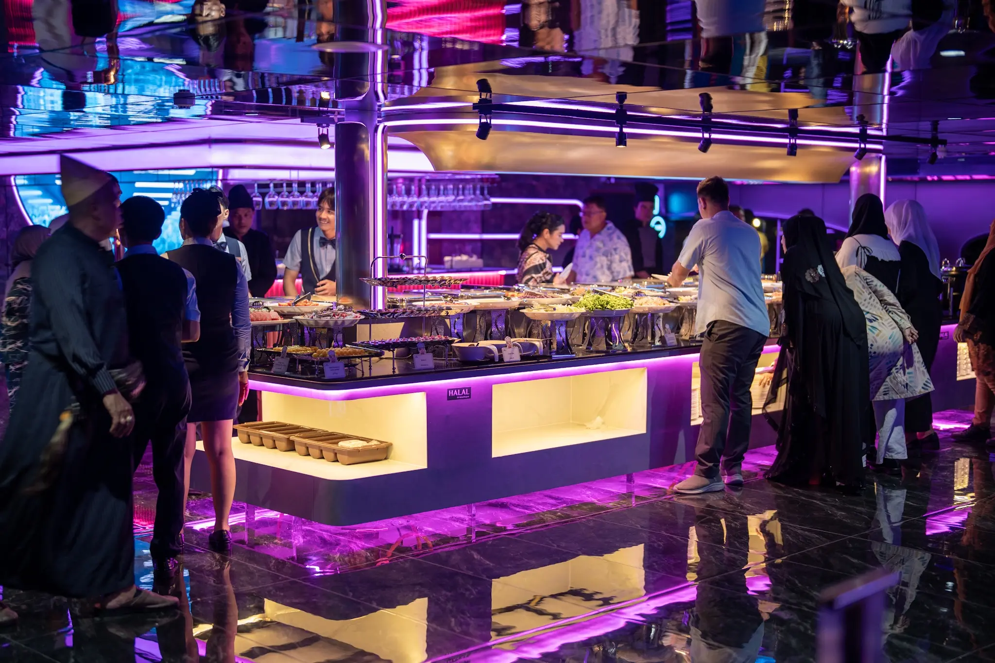 Super Galaxy Cruise in Bangkok - Photo 11