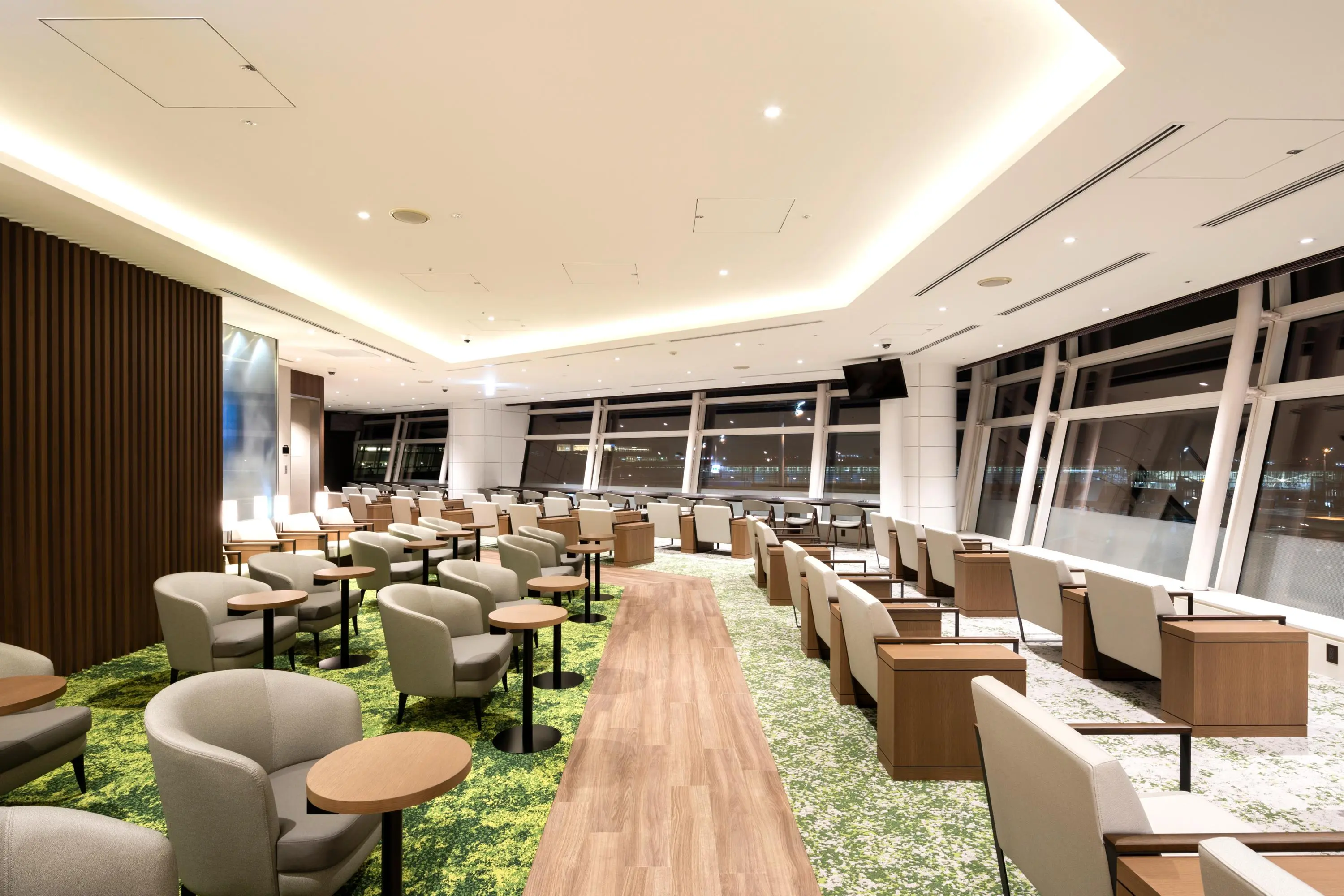 TIAT LOUNGE Tokyo International (Haneda) Airport TIAT LOUNGE Tokyo International (Haneda) Airport in Tokyo - Photo 2