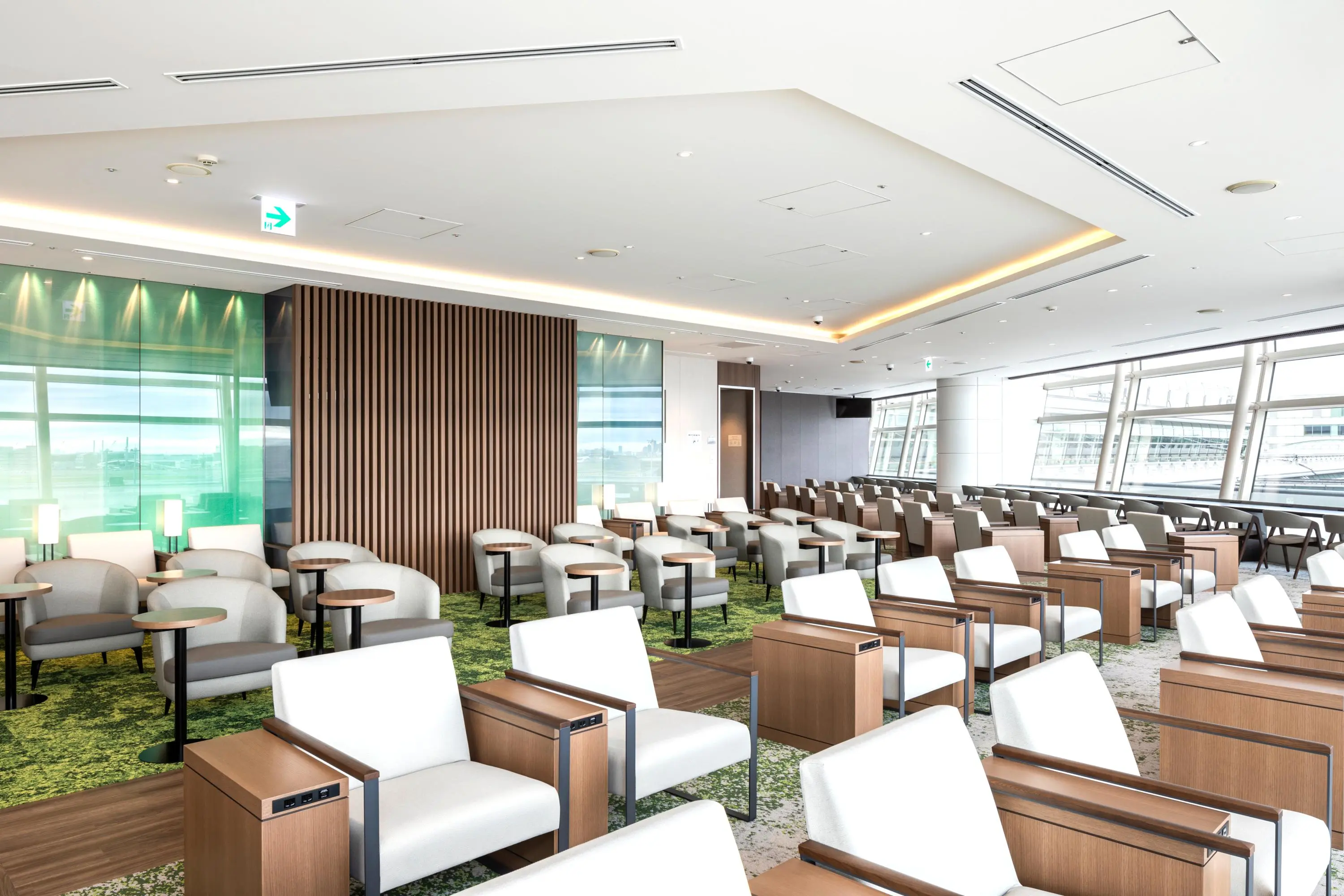 TIAT LOUNGE Tokyo International (Haneda) Airport TIAT LOUNGE Tokyo International (Haneda) Airport in Tokyo - Photo 6