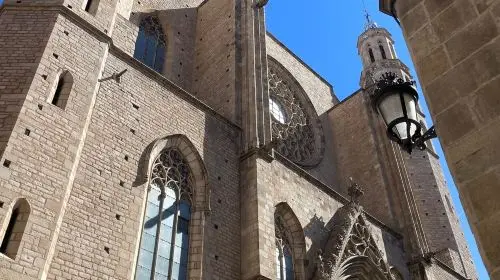 Basilica of Santa Maria del Mar in Barcelona - Photo 5