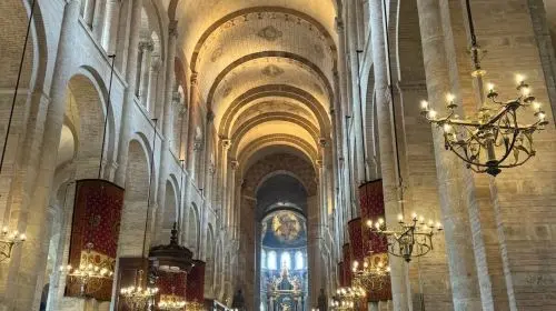 Basilica of Santa Maria del Mar in Barcelona - Photo 6