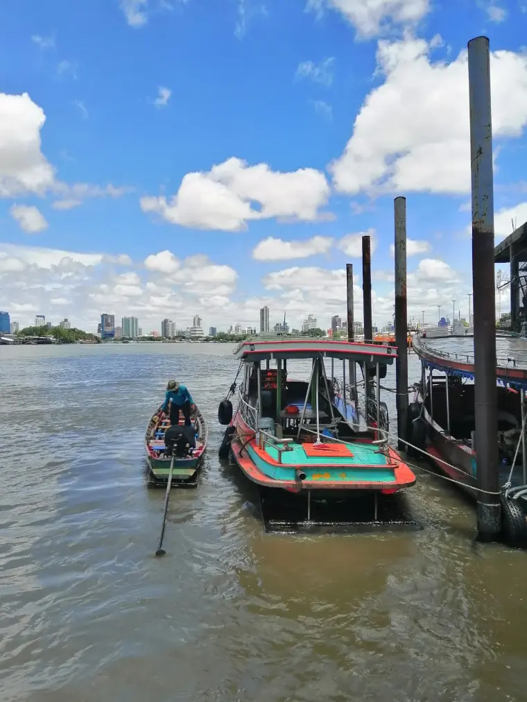 Join Tour Bangkok: Firefly Boat with Large Boat (Meeting Point at Exit 4 of MRT Queen Sirikit Station) in Bangkok
