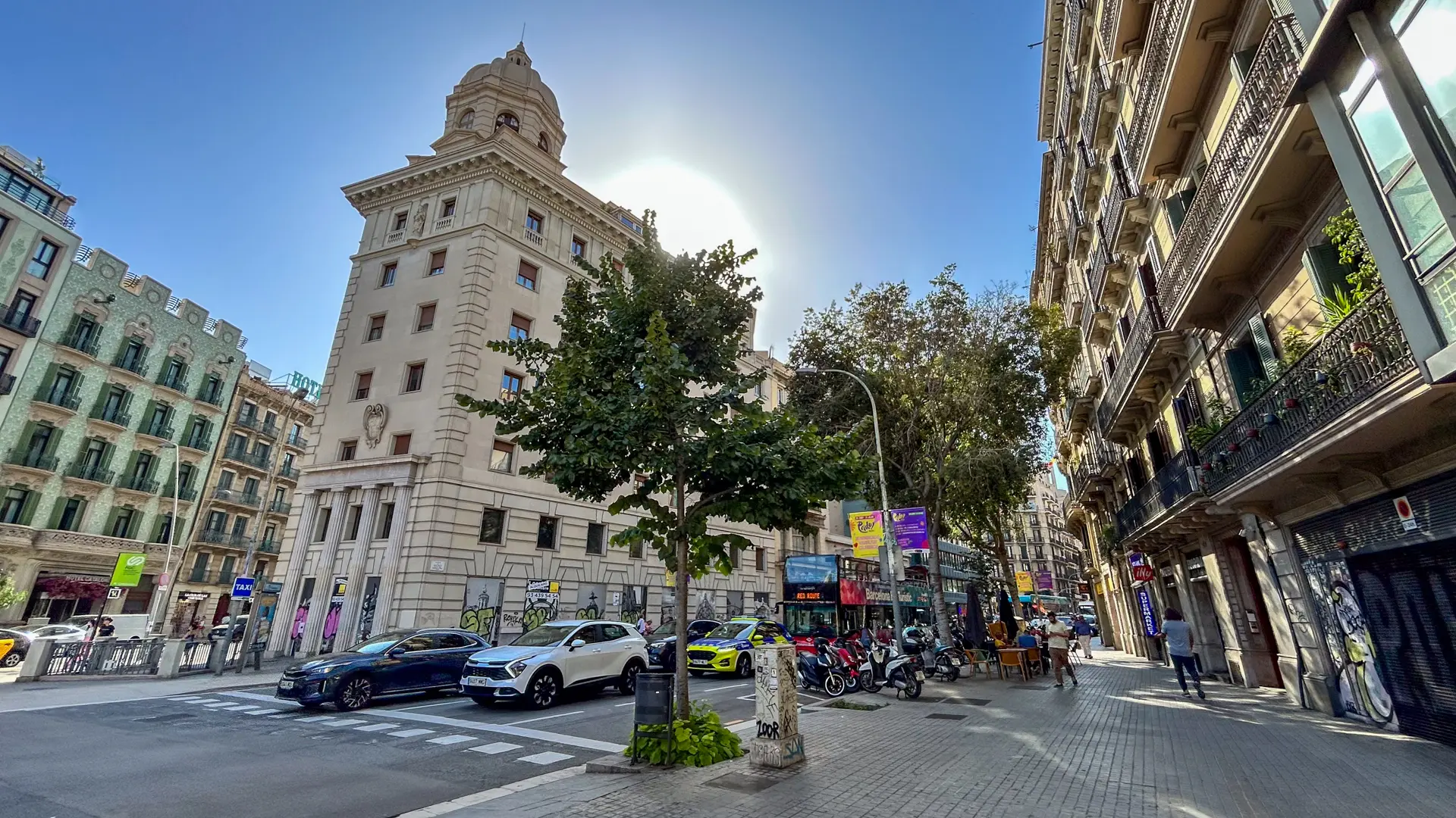 Walking Tour through the Gothic Quarter of Barcelona with Tapas in Barcelona - Photo 4