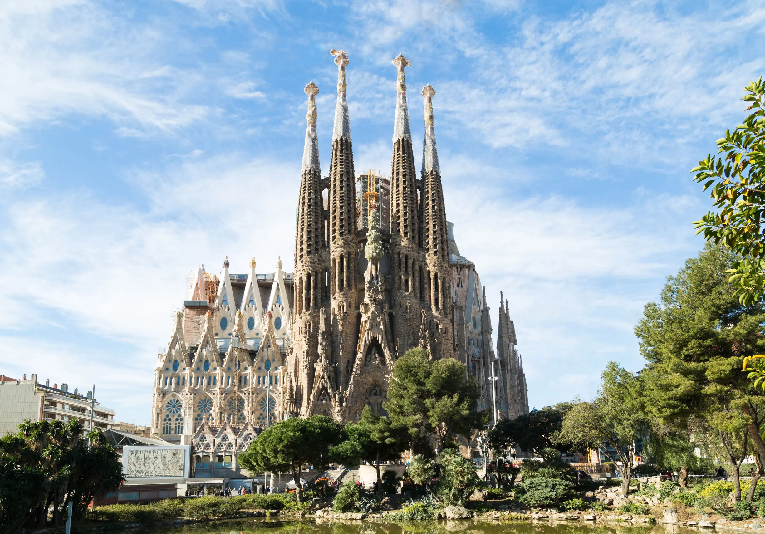 Fast Track Access to Sagrada Familia in Barcelona