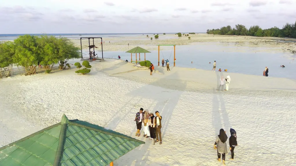Open Trip Pulau Pari 2 Days 1 Night – via Muara Angke Open Trip Pulau Pari 2 Days 1 Night – via Muara Angke in Jakarta - Photo 5