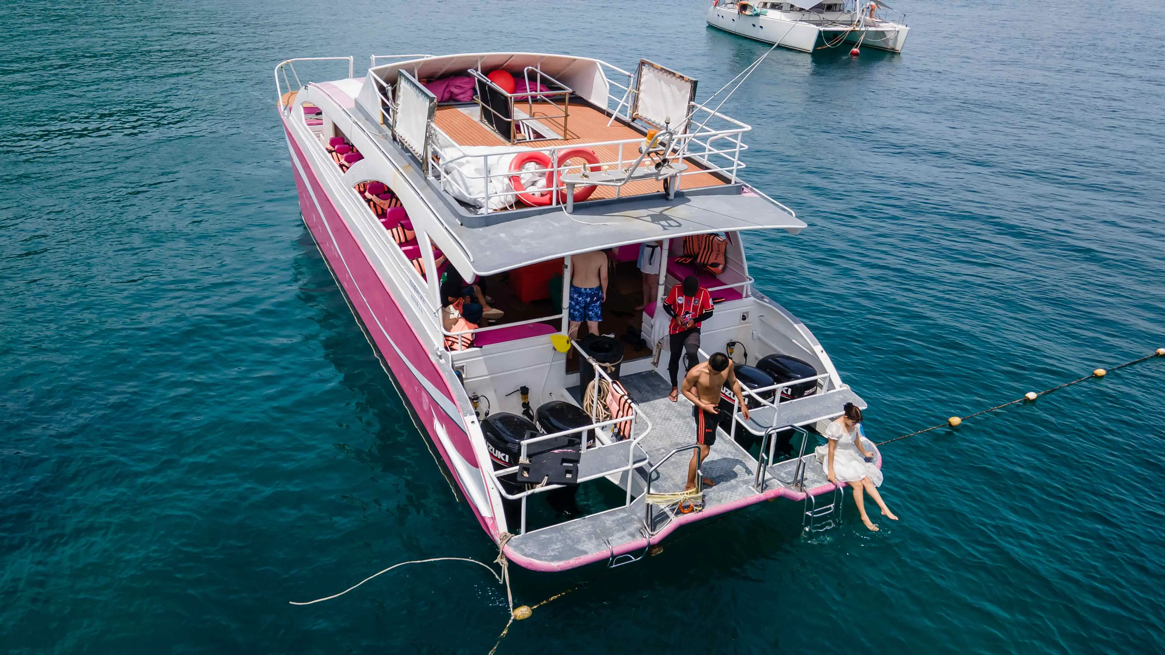 Day Trip Racha Island + Coral Island By Catamaran (皇帝岛+珊瑚岛一日游 - Barbie 粉色芭比号) in Phuket