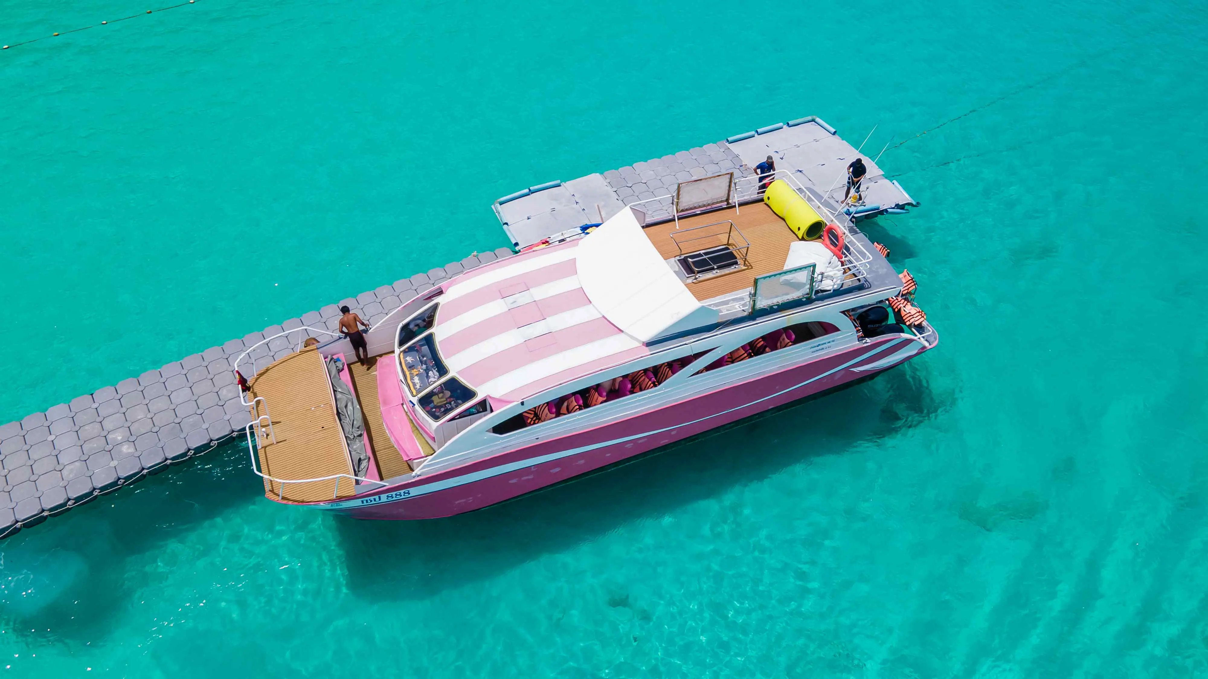 Day Trip Racha Island + Coral Island By Catamaran (皇帝岛+珊瑚岛一日游 - Barbie 粉色芭比号) Day Trip Racha Island + Coral Island By Catamaran (皇帝岛+珊瑚岛一日游 - Barbie 粉色芭比号) in Phuket - Photo 4