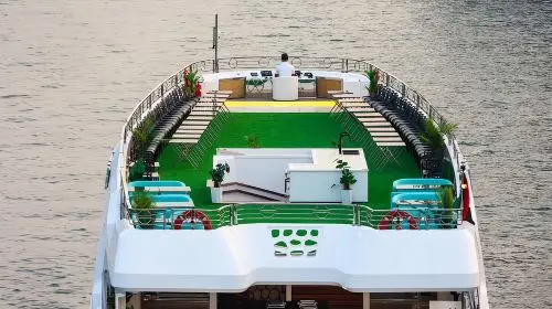 [Abu Dhabi] ROSE ROYALE Abu Dhabi Luxury Mega Yacht Buffet with Multiple Package Options - Soft Drinks/Alcohol/VIP Area Available Transport Passes in Dubai - Photo 2