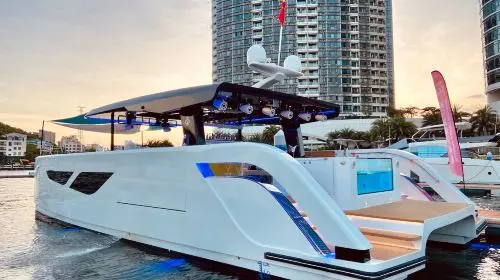 Dubai Yacht: 60ft Ozone Party Boat Private Yacht Tour Transport Passes Dubai Yacht: 60ft Ozone Party Boat Private Yacht Tour Transport Passes in Dubai - Photo 2