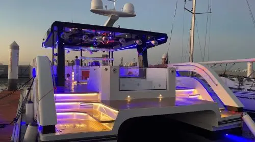 Dubai Yacht: 60ft Ozone Party Boat Private Yacht Tour Transport Passes Dubai Yacht: 60ft Ozone Party Boat Private Yacht Tour Transport Passes in Dubai - Photo 4