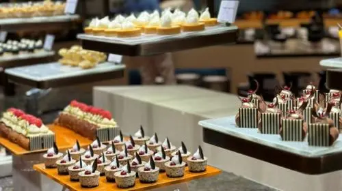 Saffron Restaurant in Dubai offers a diverse selection of international themed buffet dishes that change daily, with beverages included. Saffron Restaurant in Dubai offers a diverse selection of international themed buffet dishes that change daily, with beverages included. in Dubai - Photo 7
